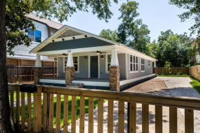 Quaint 3BR Modern Farmhouse - Downtown
